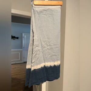 Old Navy Blue and White Women's Skirt